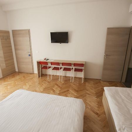 Sweet Dreams Rooms And Apartments Postojna Luaran gambar