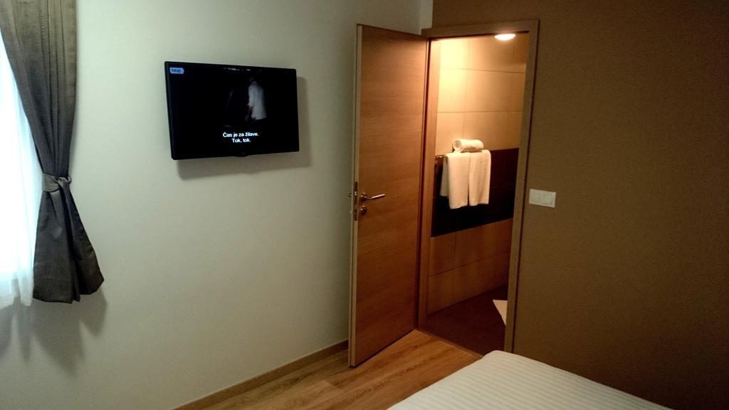 Sweet Dreams Rooms And Apartments Postojna Bilik gambar